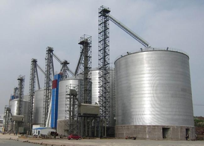 武侯大型钢板库构造参数及水泥储存质量